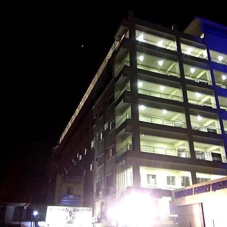 Hotel Santoshi Hometel Raichur Екстер'єр фото