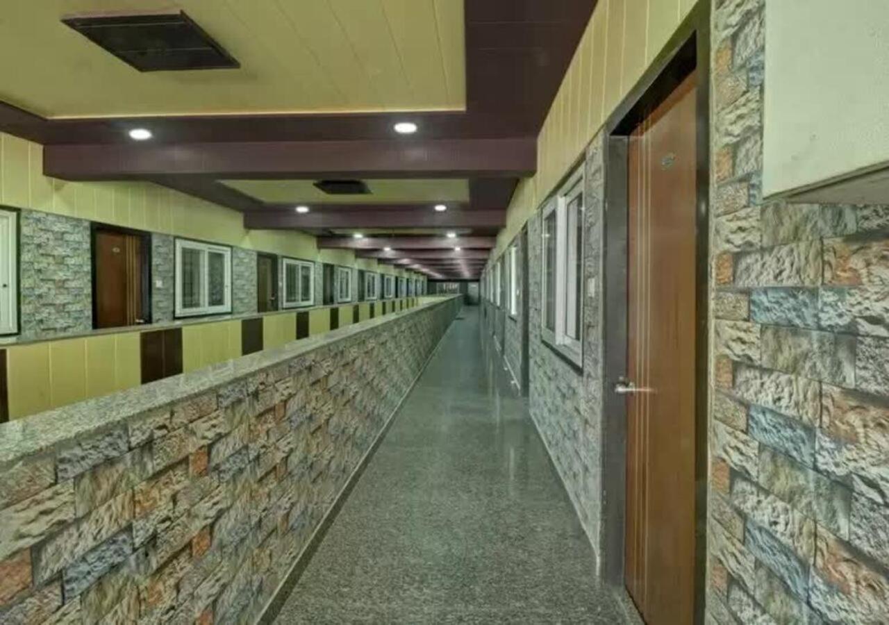 Hotel Santoshi Hometel Raichur Екстер'єр фото