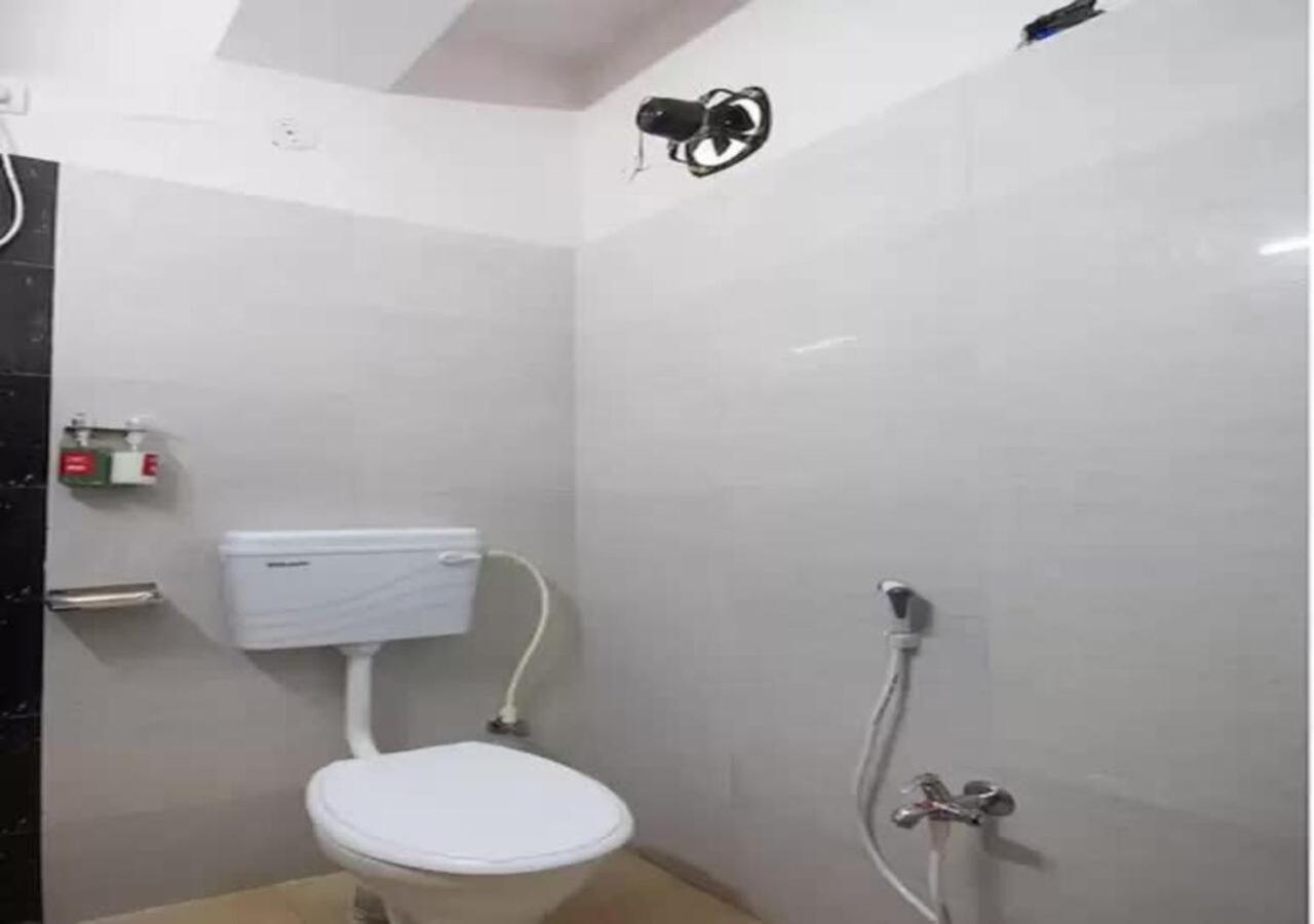 Hotel Santoshi Hometel Raichur Екстер'єр фото